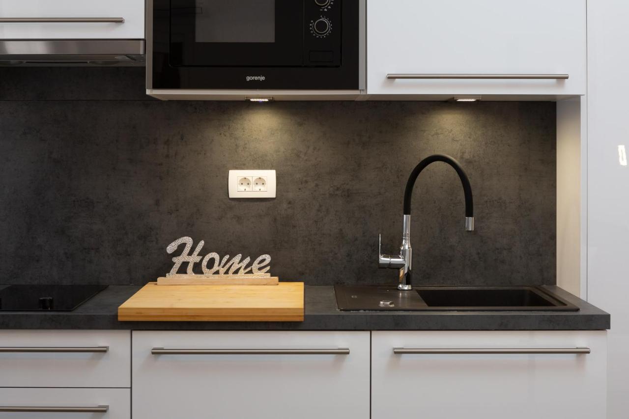 Luxury Studios & Room Five Σπλιτ Εξωτερικό φωτογραφία