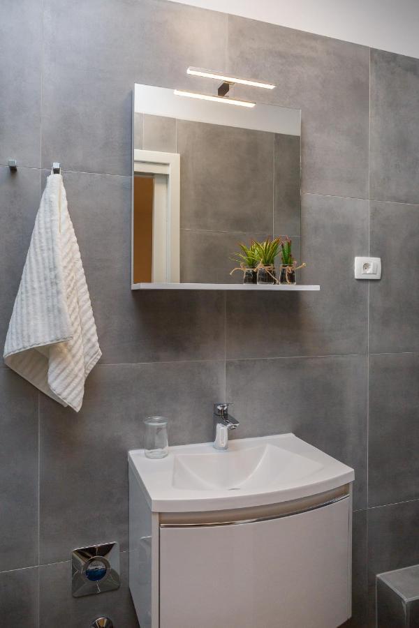 Luxury Studios & Room Five Σπλιτ Εξωτερικό φωτογραφία
