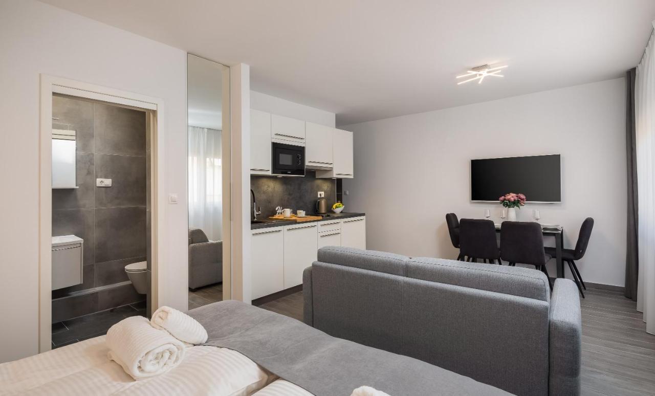 Luxury Studios & Room Five Σπλιτ Εξωτερικό φωτογραφία