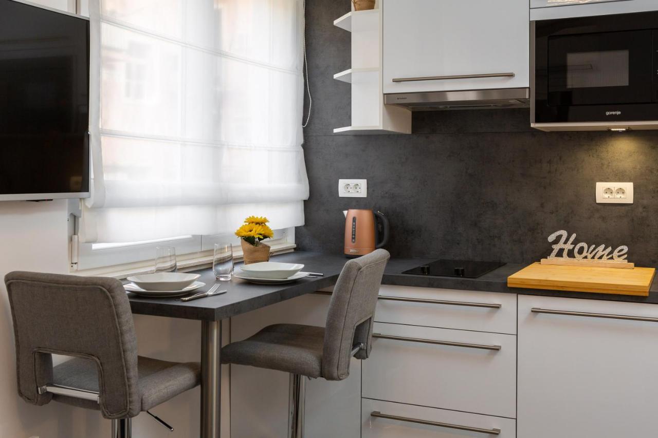Luxury Studios & Room Five Σπλιτ Εξωτερικό φωτογραφία